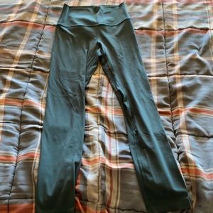 Green/blue lulu align leggings